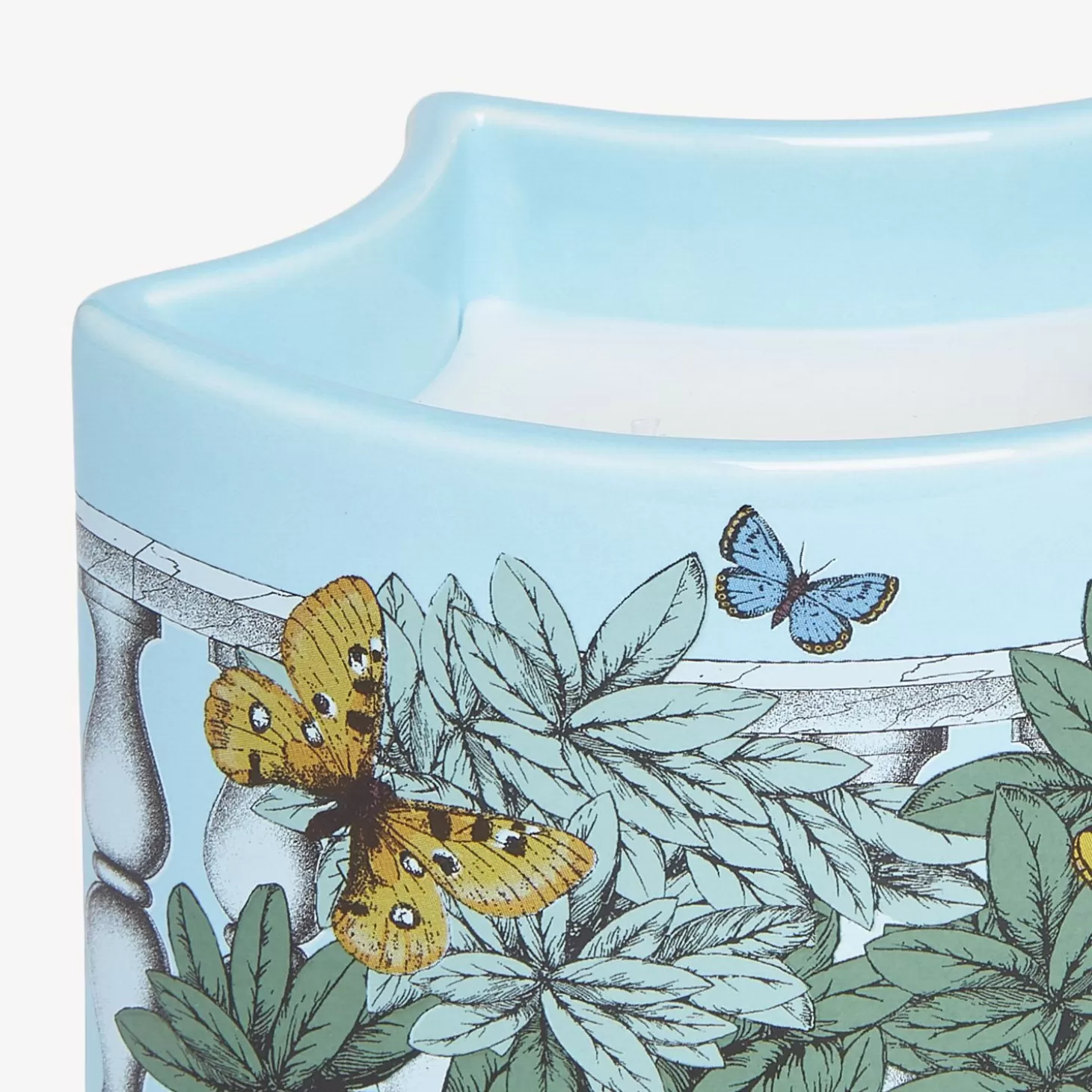 Fornasetti Candela Profumata Nel Vaso Nel Mentre - Decoro Farfalle E Balaustra - Fragranza Giardino Segreto^ Candele Profumate
